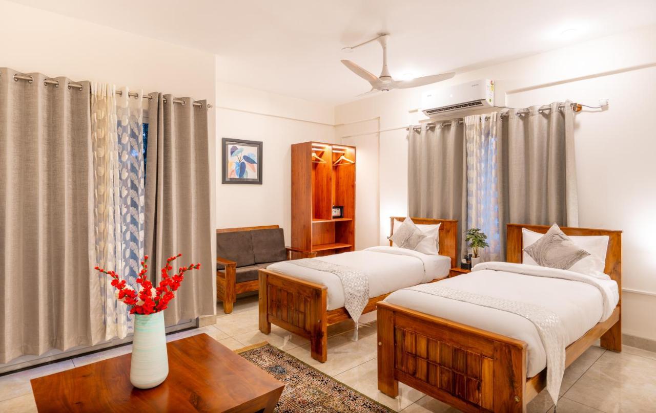 The Silver Chimes Suites Bangalore Exterior photo