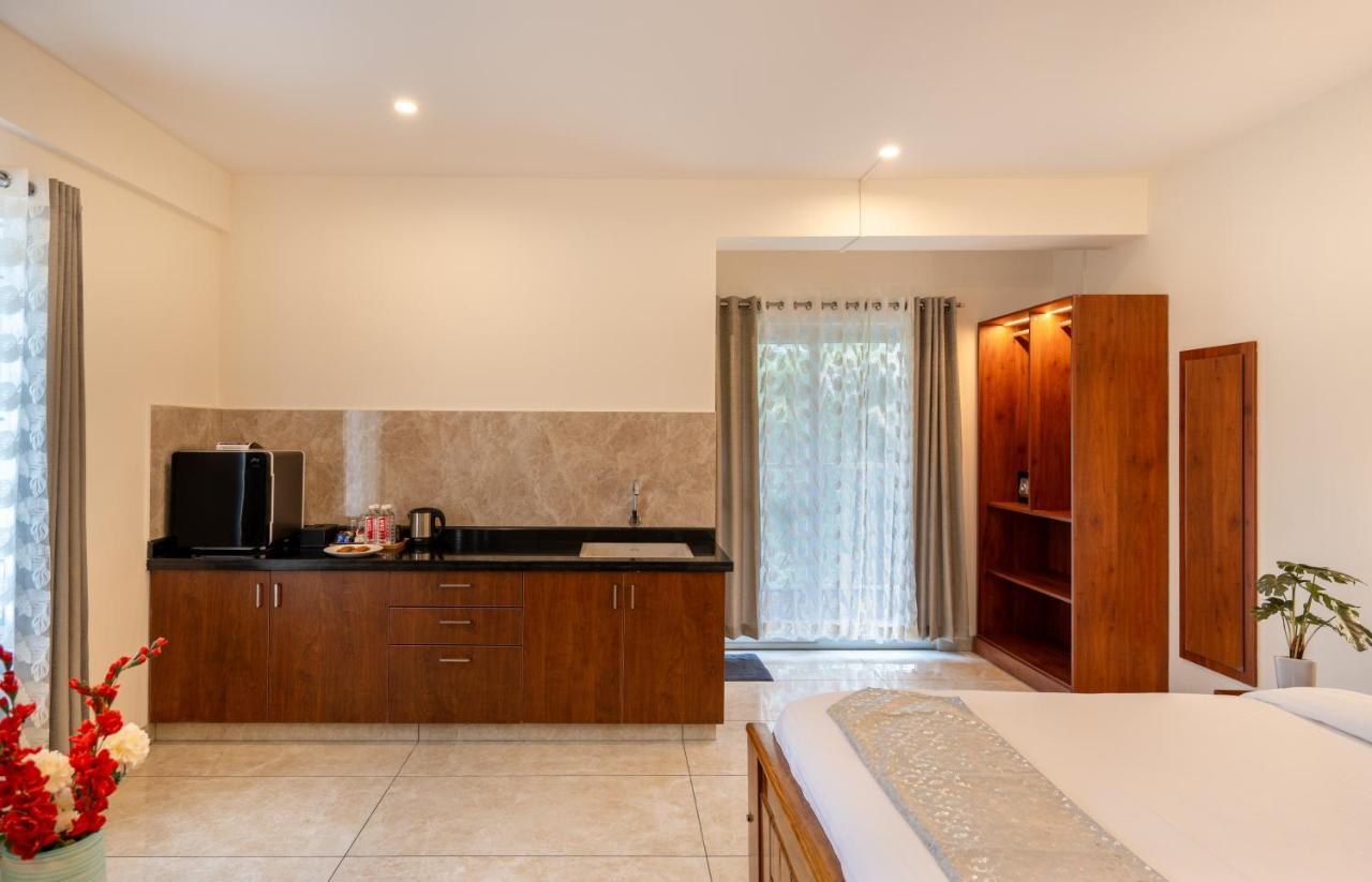 The Silver Chimes Suites Bangalore Exterior photo