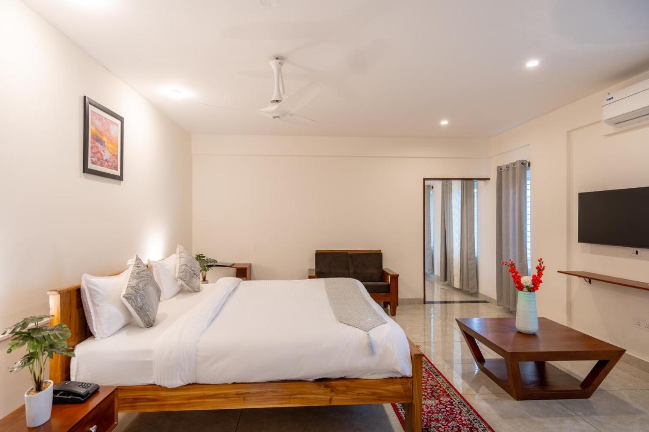 The Silver Chimes Suites Bangalore Exterior photo