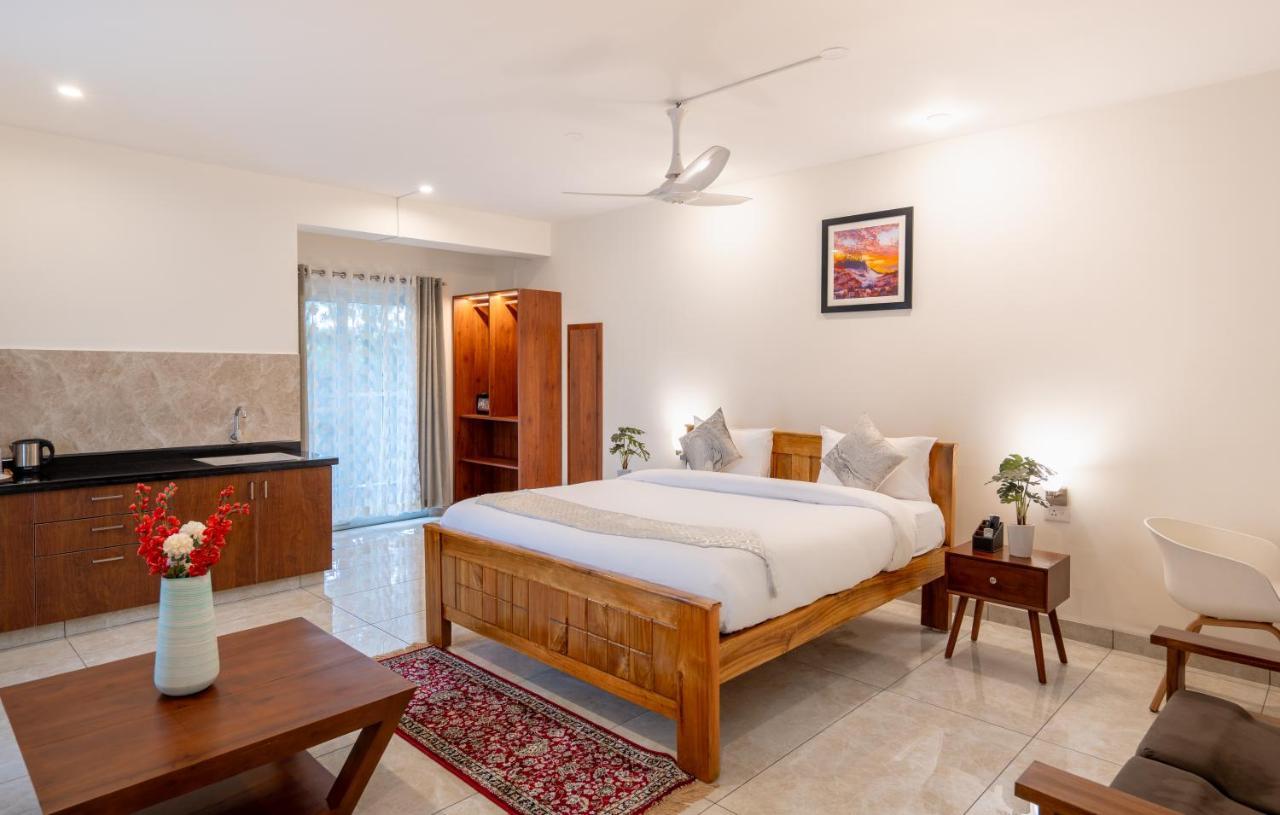 The Silver Chimes Suites Bangalore Exterior photo